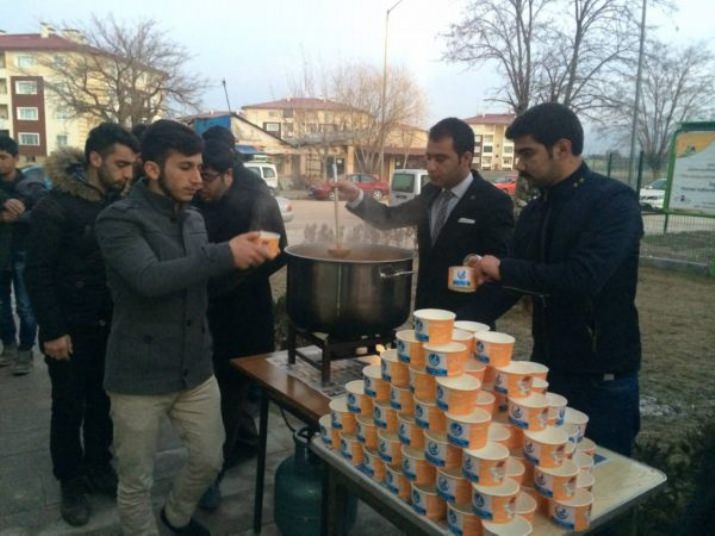 Haydi Gençler Vakit Namaz Vakti Projesi Devam Ediyor